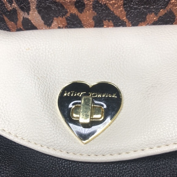BETSEY JOHNSON ANIMAL PRINT & ROSES LITTLE BACKPACK - Picture 4 of 16